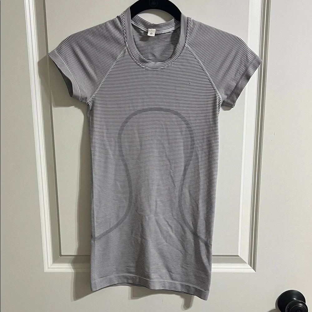 Lululemon Swiftly tech short sleeve shirt size 2 Black and White Striped Top - Picture 2 of 9